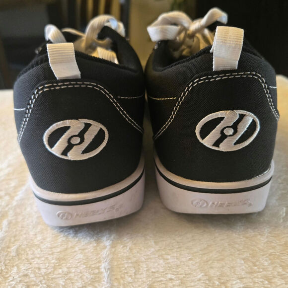 Heelys Men's Pro 20 Canvas Sneakers Black White Size 9 No Wheels EUC - Picture 3 of 10